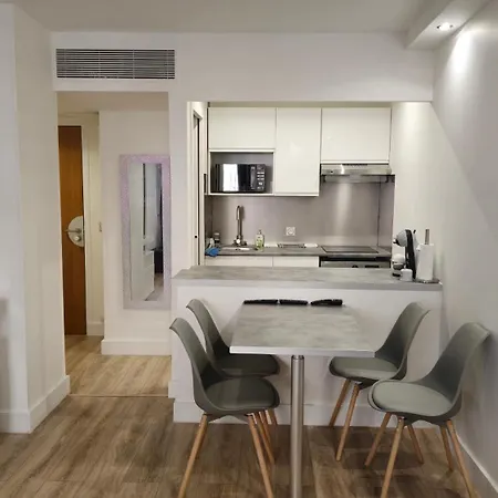 Prestige Paris-la Defense Terrasse * Courbevoie