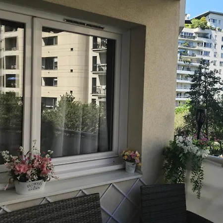 Prestige Paris-la Defense Balcon-terrasse Lägenhet