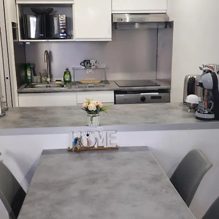 Prestige Paris-la Defense Terrasse Courbevoie